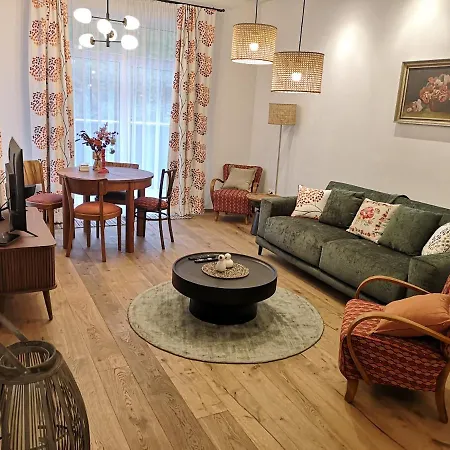 Boutique - Kammergraf, * Banská Štiavnica
