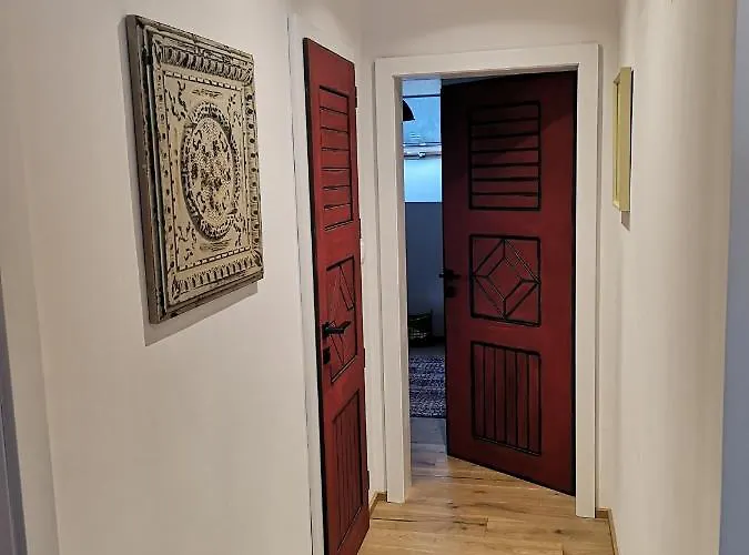 Boutique - Kammergraf, * Banská Štiavnica